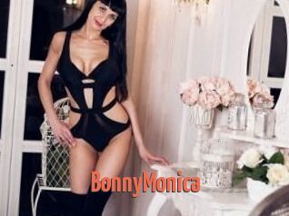 Bonny_Monica