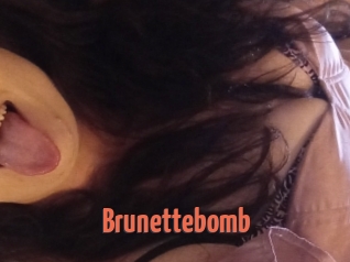 Brunettebomb