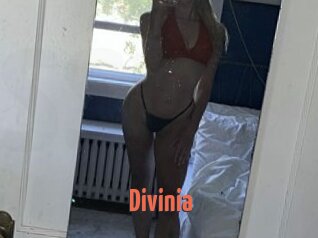 Divinia
