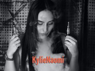 KylieNaomi