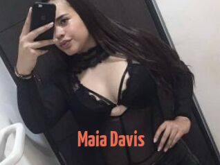 Maia_Davis
