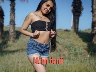 Moon_danii