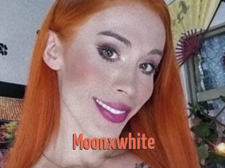 Moonxwhite