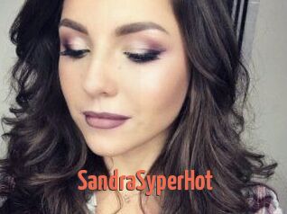SandraSyperHot
