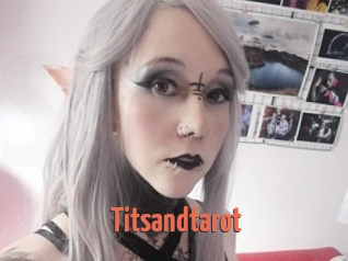 Titsandtarot